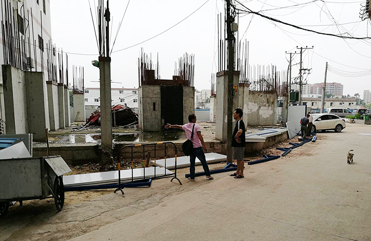 沙井城中村舊改項目現(xiàn)場安裝旭東活動圍墻