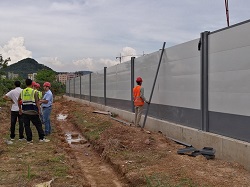 旭東鋼構(gòu)：工地施工圍擋安裝，樹立企業(yè)形象